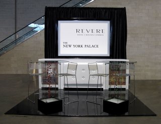 Revere_TradeShowBooth_WhiteTufterBar_12_Small